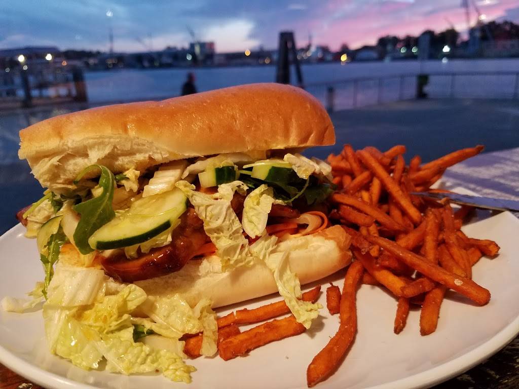 Mare Island Brewing Co. (Ferry Taproom) | restaurant | 289 Mare Island Way, Vallejo, CA 94590, USA | 7075563000 OR +1 707-556-3000