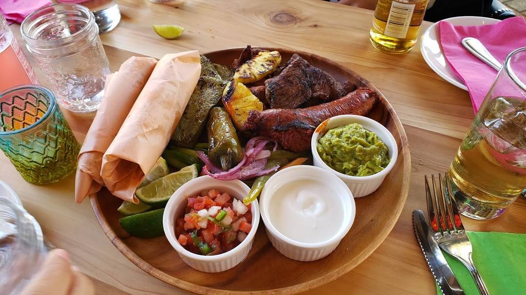 La Chingada | restaurant | 1242 Dundas St W, Toronto, ON M6J 1X5, Canada | 4165352242 OR +1 416-535-2242