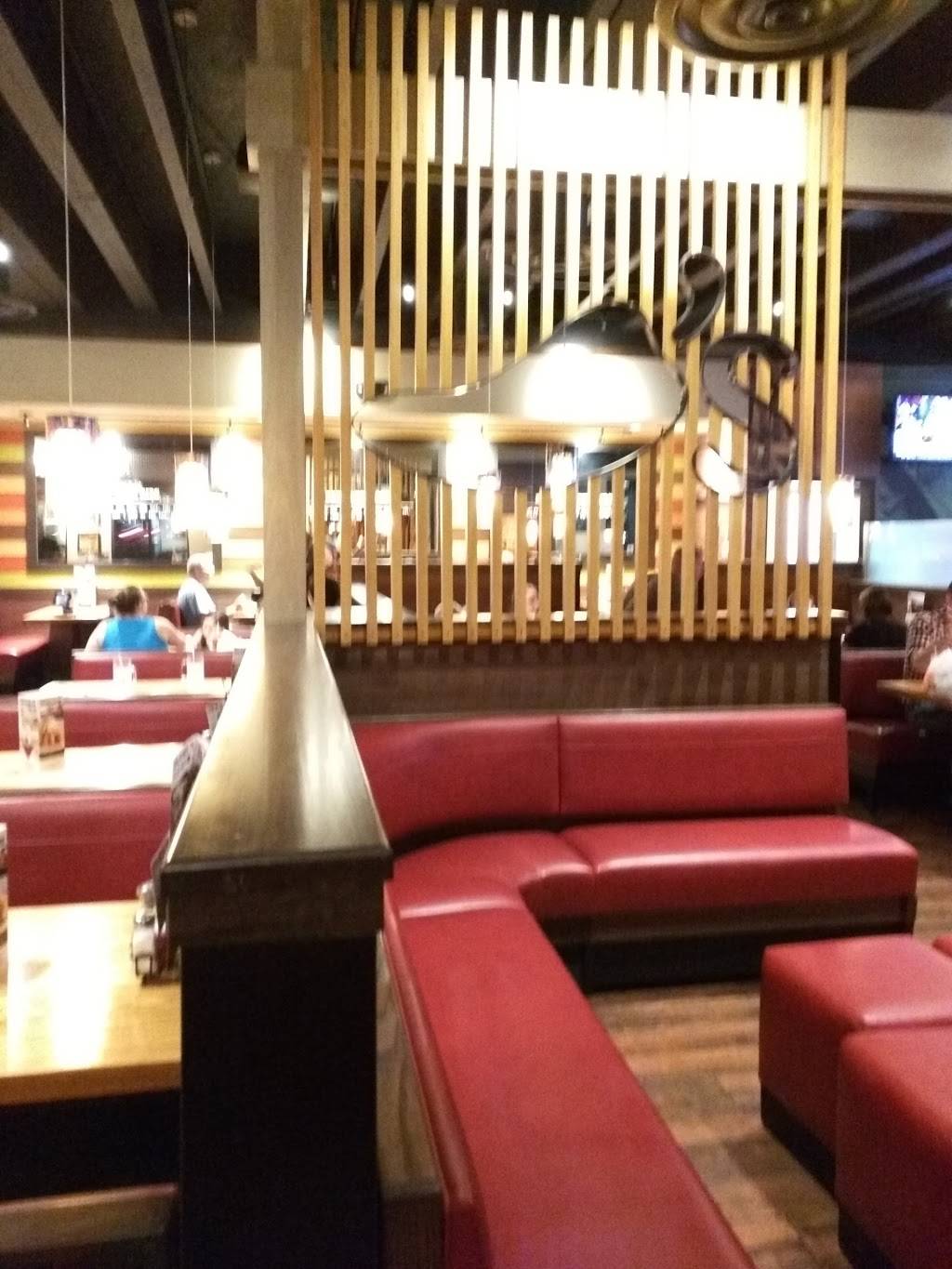 Chilis Grill & Bar | meal takeaway | 28444 FL-54, Wesley Chapel, FL 33543, USA | 8139919752 OR +1 813-991-9752