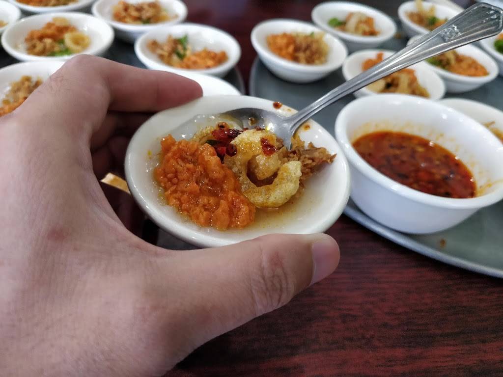 Dong Ba Restaurant | restaurant | 10815 Beechnut St #147, Houston, TX 77072, USA | 2814986520 OR +1 281-498-6520