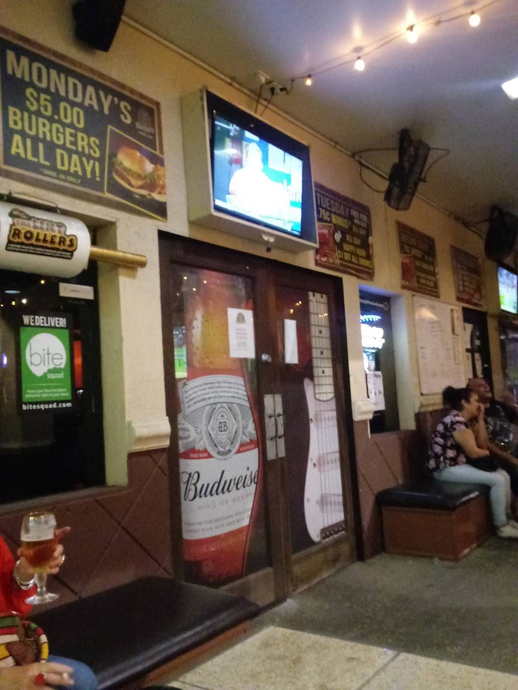 Buckets Grill & Tap | restaurant | 4535 Gunn Hwy, Tampa, FL 33624, USA | 8139602222 OR +1 813-960-2222