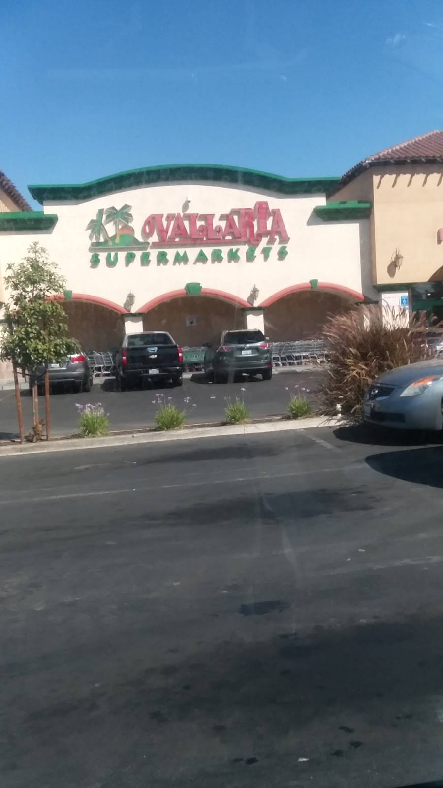 Vallarta Supermarkets | bakery | 4831 E Butler Ave, Fresno, CA 93727, USA | 5594550179 OR +1 559-455-0179