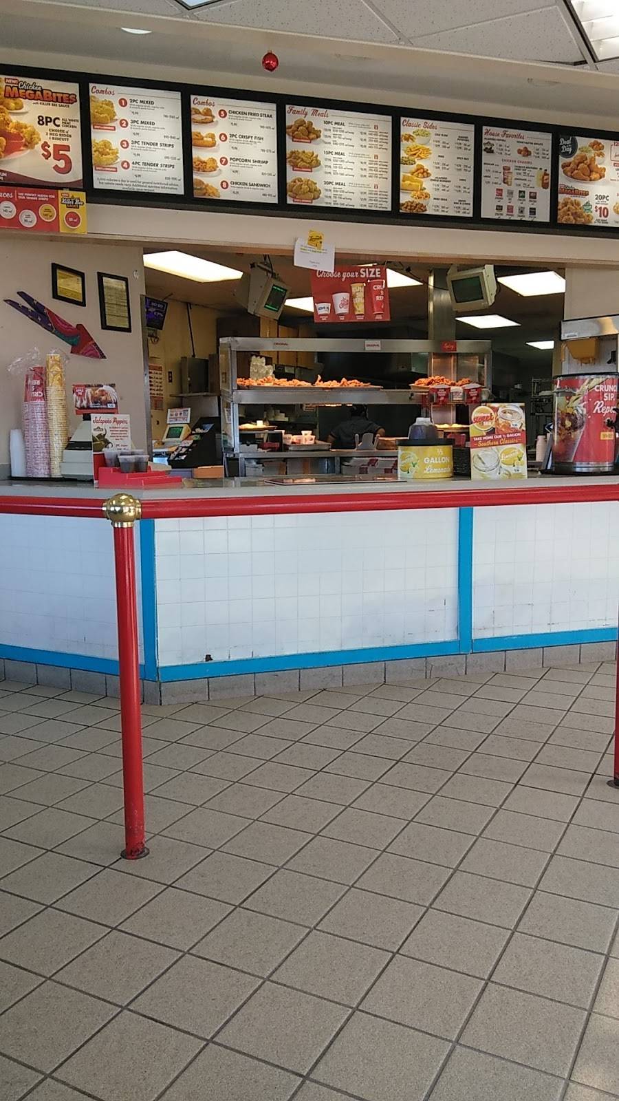 Churchs Chicken | restaurant | 206 TX-35, Port Lavaca, TX 77979, USA | 3615525266 OR +1 361-552-5266