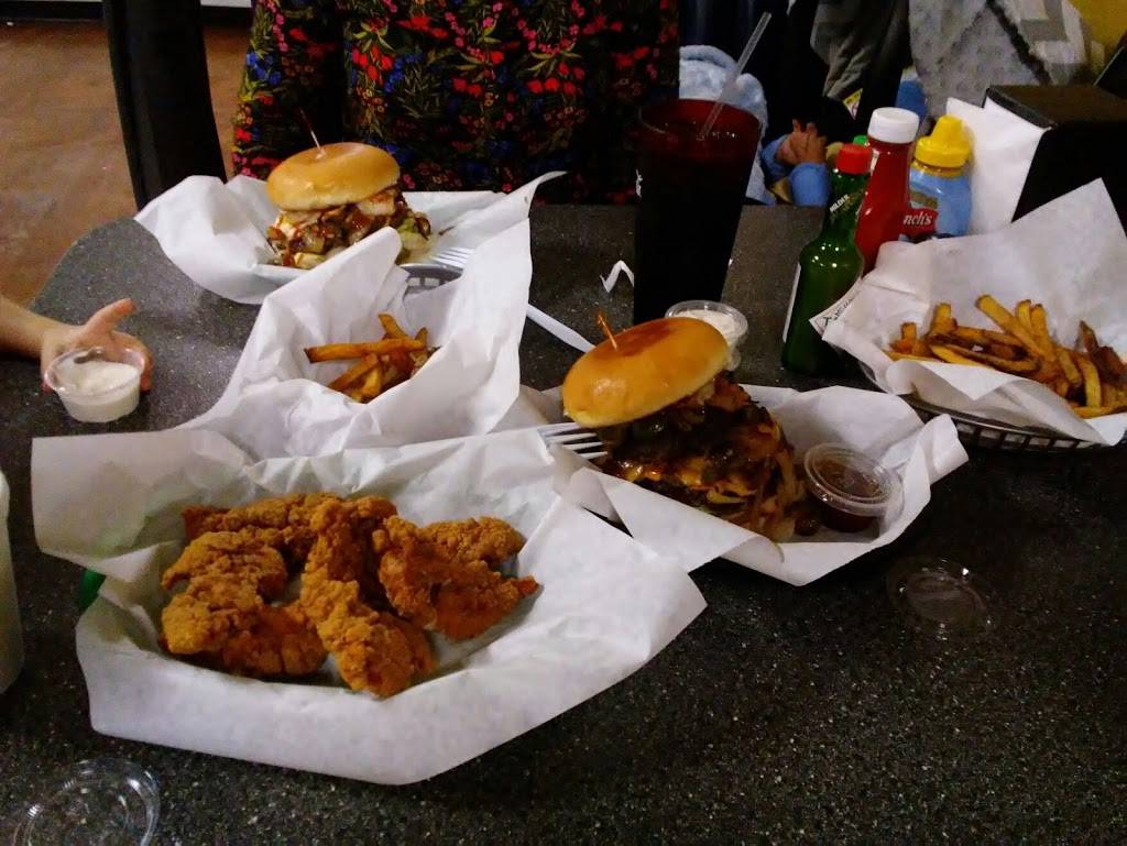 Js Restaurant | restaurant | 6435 McCart Ave, Fort Worth, TX 76133, USA | 8173611515 OR +1 817-361-1515