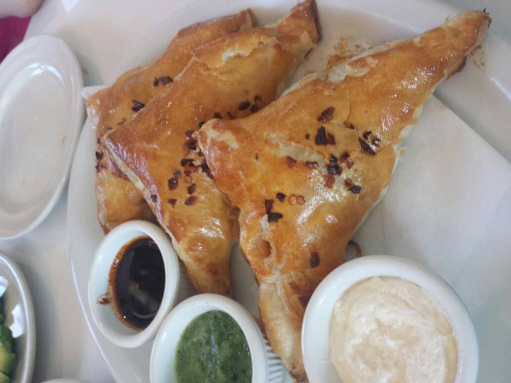 Las Gueritas | restaurant | 230 W Warner Ave Ste. 107, Santa Ana, CA 92707, USA | 7145491822 OR +1 714-549-1822