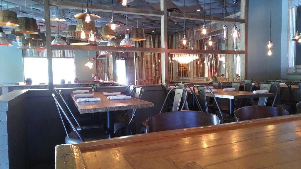 Chow Daddys | restaurant | 15 Towne Dr, Bluffton, SC 29910, USA | 8437572469 OR +1 843-757-2469