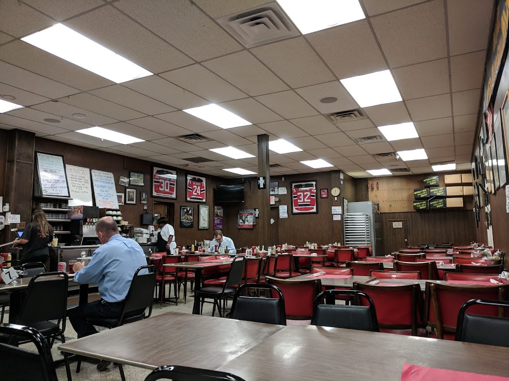 Hobbys Delicatessen & Restaurant | meal takeaway | 32 Branford Pl #2723, Newark, NJ 07102, USA | 9736230410 OR +1 973-623-0410