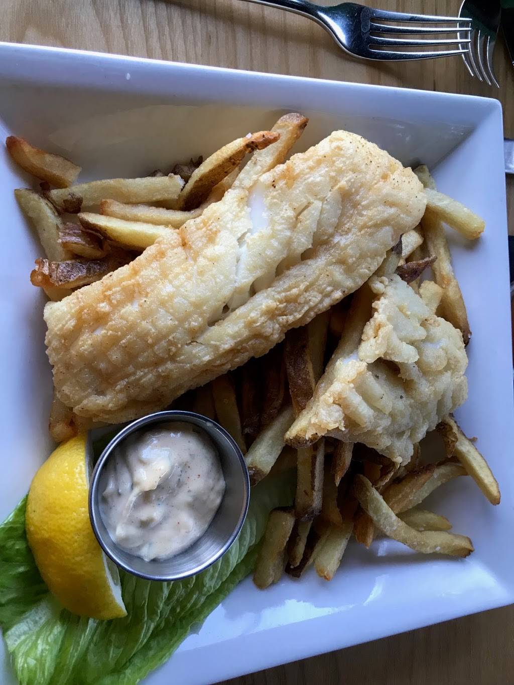 Ross Grill | restaurant | 237 Commercial St, Provincetown, MA 02657, USA | 5084878878 OR +1 508-487-8878