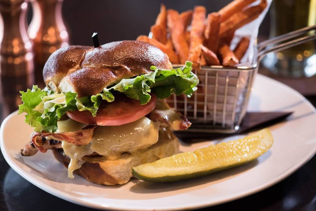 110 Grill - Leominster | restaurant | 207 Mill St, Leominster, MA 01453, USA | 9787284730 OR +1 978-728-4730