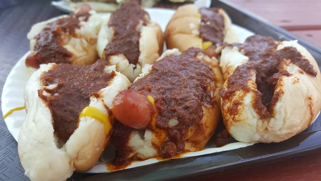 Guss Hotdogs | restaurant | 212 25th St, Watervliet, NY 12189, USA | 5182738743 OR +1 518-273-8743