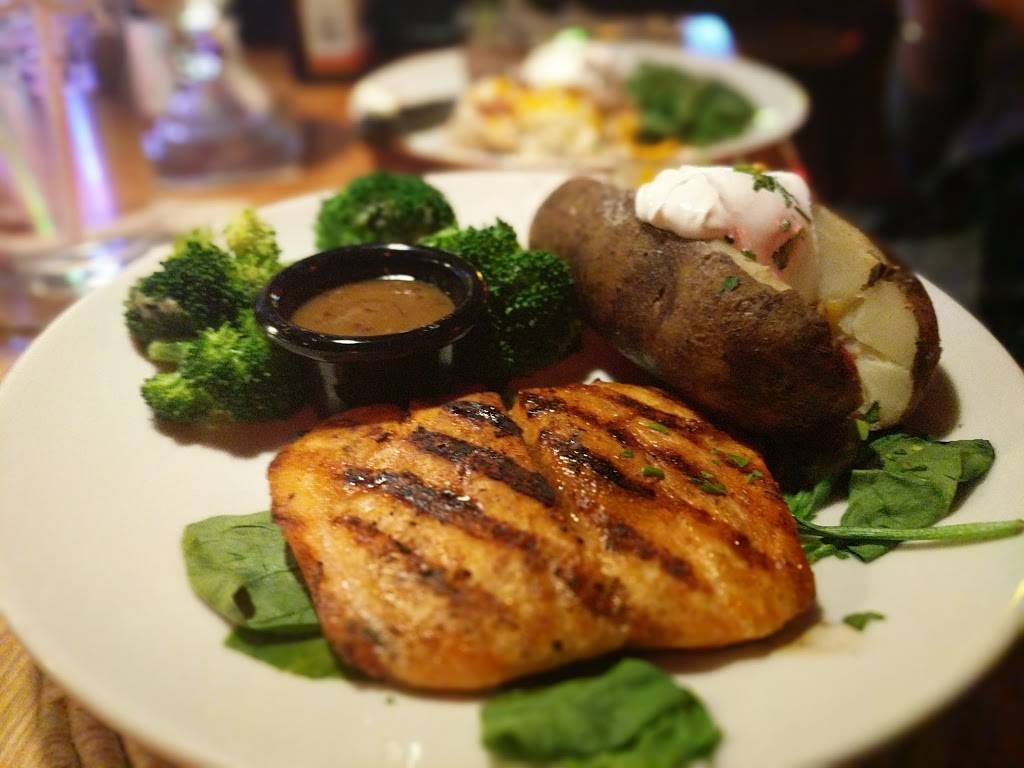 Applebees Grill + Bar | restaurant | 632 Park Ave, Worcester, MA 01603, USA | 5083633032 OR +1 508-363-3032