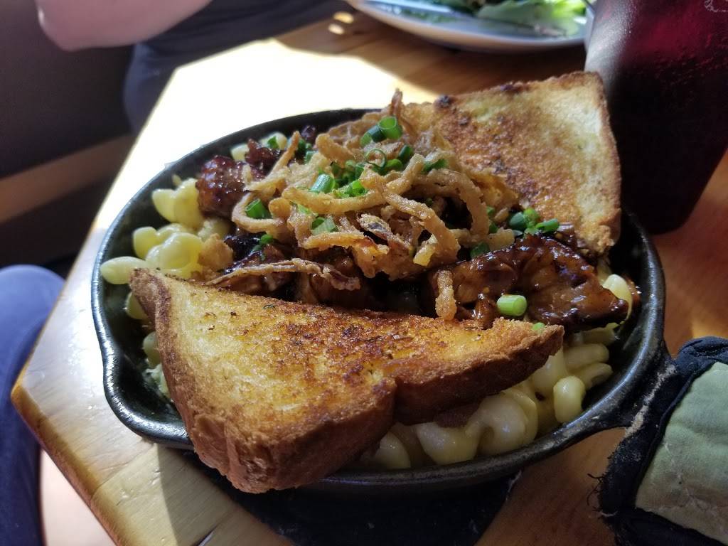 Horseshoe Grill | restaurant | 4000 Main St, Brown City, MI 48416, USA | 8103464440 OR +1 810-346-4440