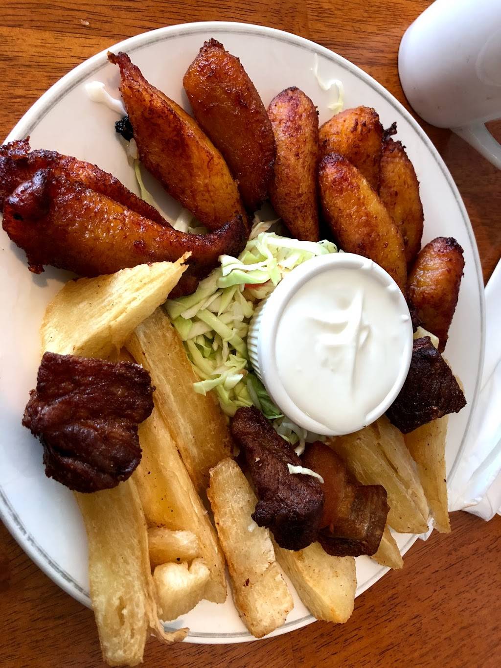 Reinas Restaurant | restaurant | 9102 International Blvd, Oakland, CA 94603, USA | 5105770776 OR +1 510-577-0776