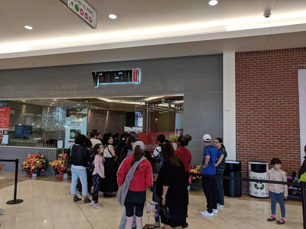 Chef Yan Can | restaurant | AMC Entrance, 122 Hawthorn Center store 645, Vernon Hills, IL 60061, USA | 8472817598 OR +1 847-281-7598