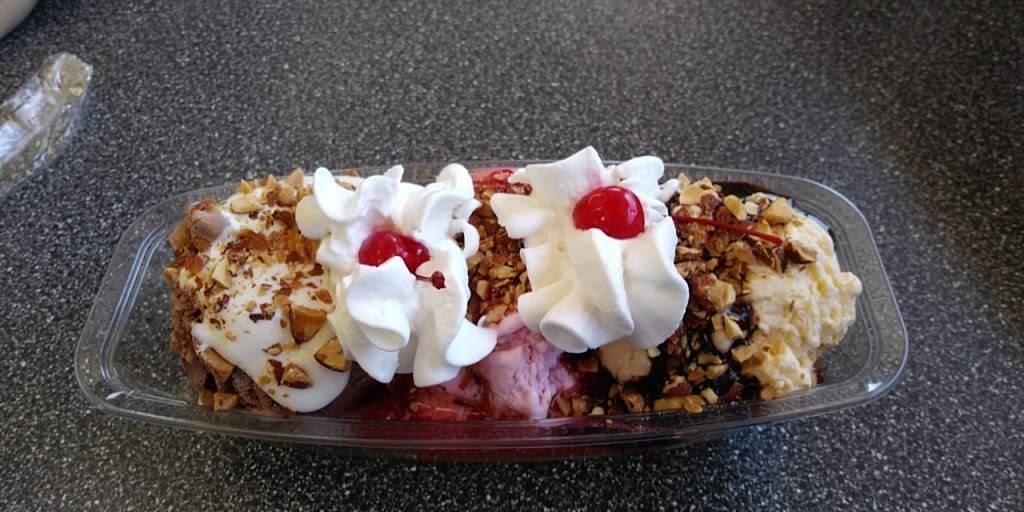 Braums Ice Cream And Burger Restaurant | restaurant | 17879 Preston Rd, Dallas, TX 75252, USA | 9722487379 OR +1 972-248-7379