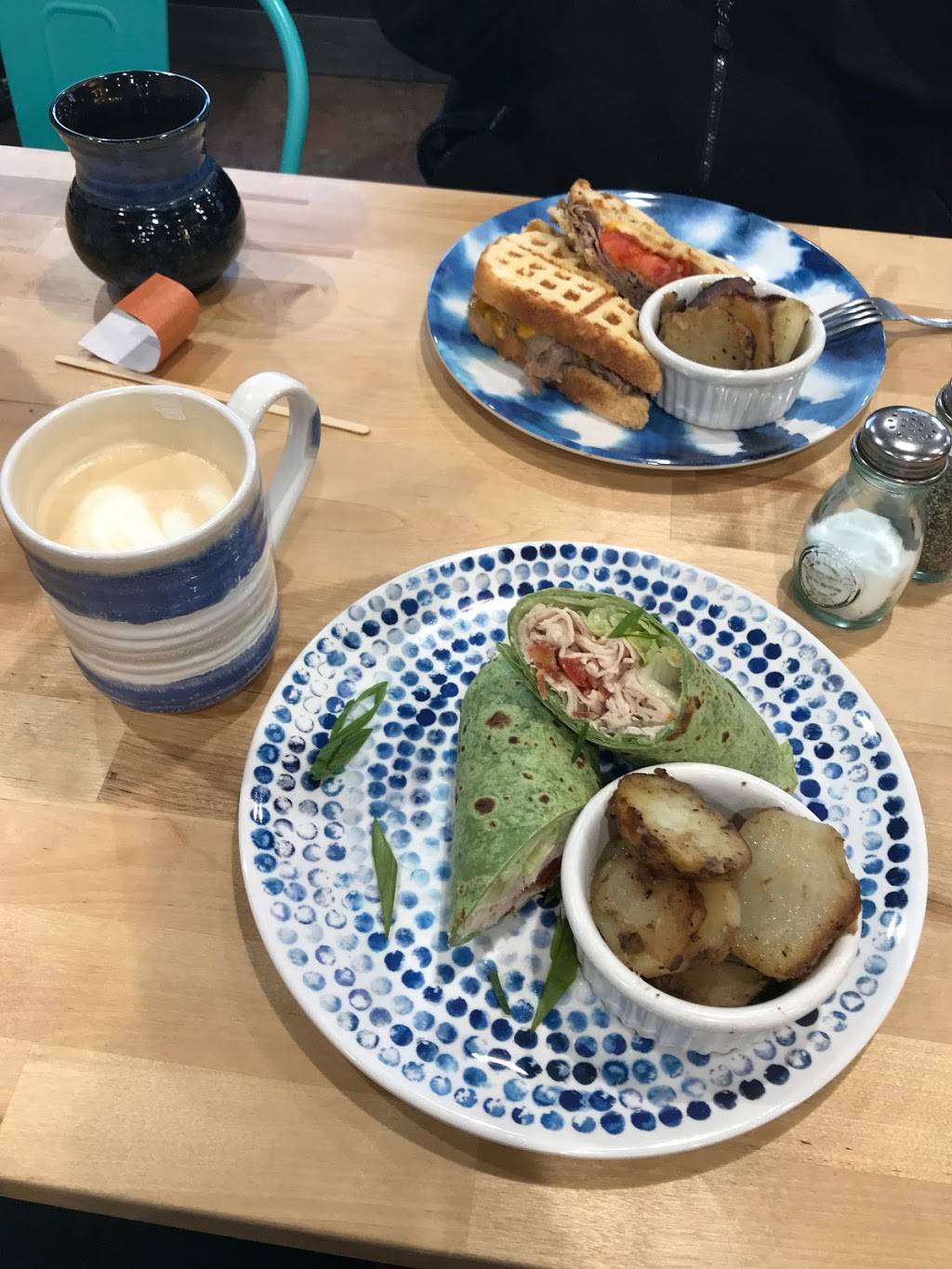 RKaynes Kitchen @ Koffee Beanz | restaurant | 300 N Brittain St, Shelbyville, TN 37160, USA | 9316842146 OR +1 931-684-2146