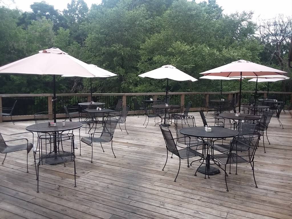 Charleys Waterfront Cafe | restaurant | 201 Mill St # B, Farmville, VA 23901, USA | 4343921566 OR +1 434-392-1566