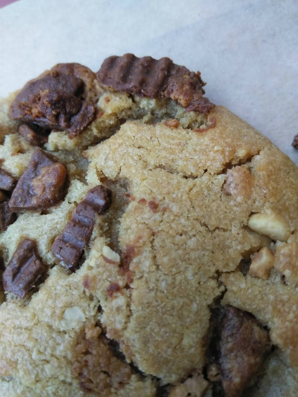 Starbucks | cafe | 689 W Olive Ave STE 101, Merced, CA 95348, USA | 2096285583 OR +1 209-628-5583