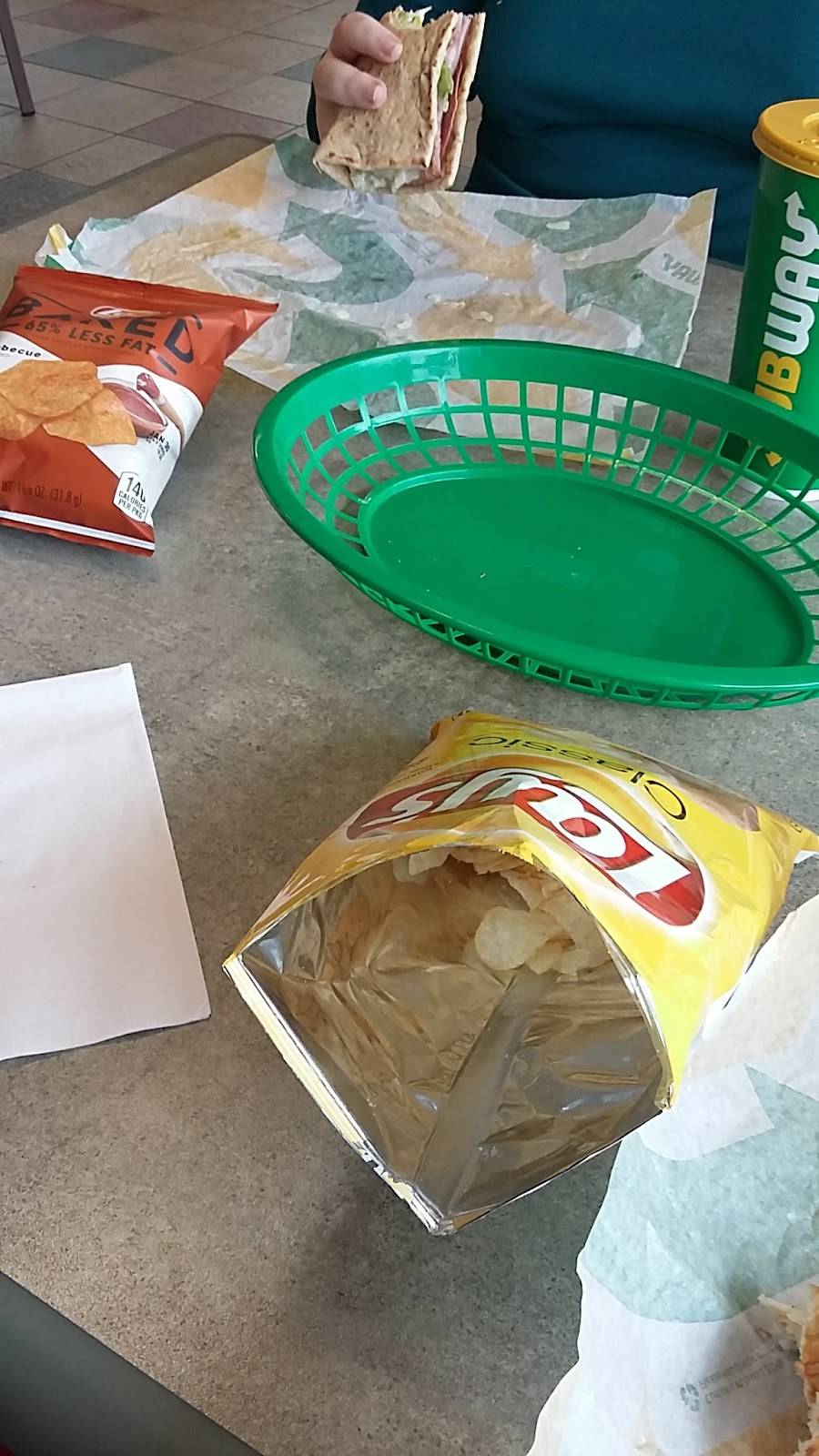 Subway | meal takeaway | 166 Oak Tree Park Dr Suite G, Sunset, LA 70584, USA | 3373666643 OR +1 337-366-6643