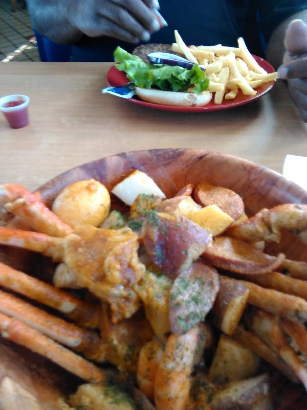 Crab Stop II | restaurant | 933 W International Speedway Blvd, Daytona Beach, FL 32114, USA | 3862534616 OR +1 386-253-4616