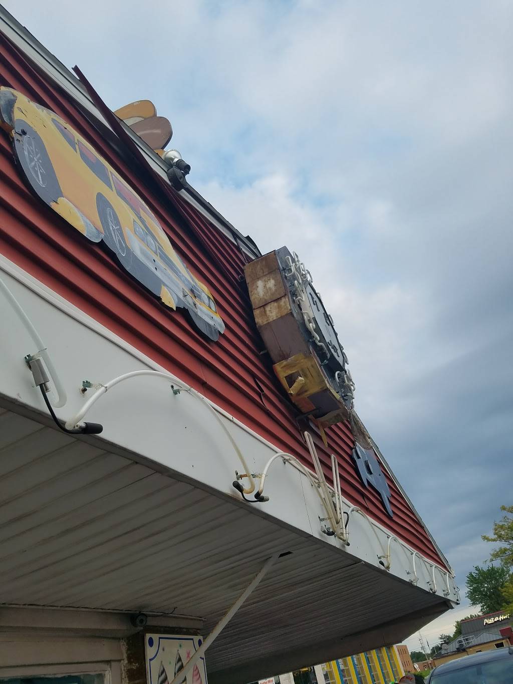 Vargos Drive-In | restaurant | 192 Milan Ave, Norwalk, OH 44857, USA | 4196688694 OR +1 419-668-8694