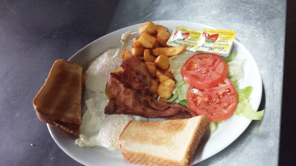 Restaurant La Poutinette | restaurant | 770 Rue Principale, Wickham, QC J0C 1S0, Canada | 8193985292 OR +1 819-398-5292