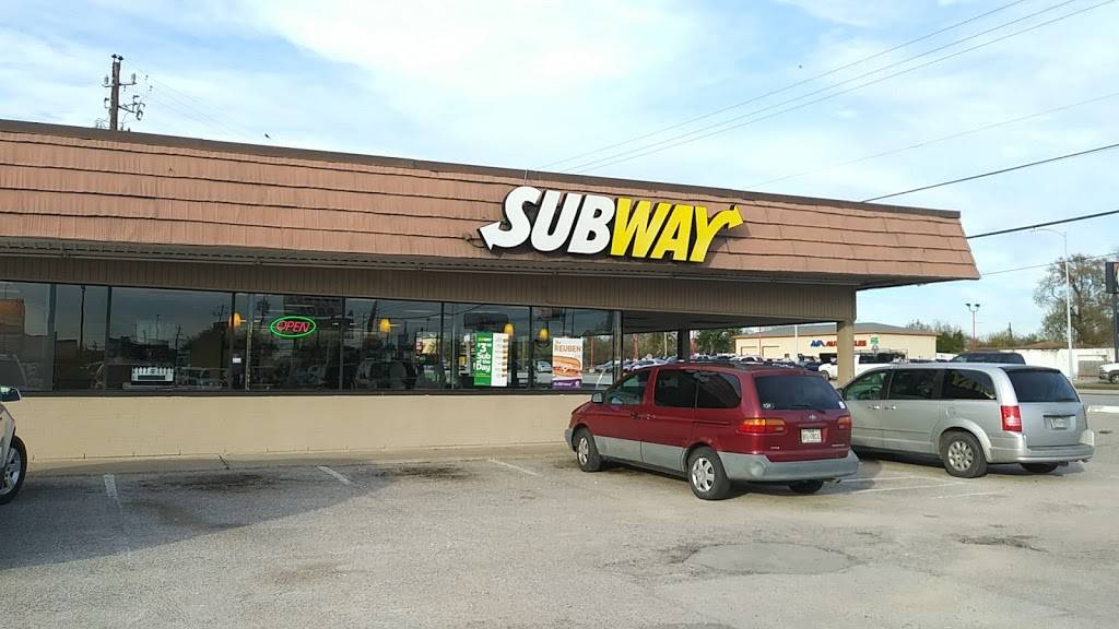 Subway Restaurants | restaurant | 1124 Uvalde Road, Store# 21, Northshore West, Houston, TX 77015, USA | 7134515848 OR +1 713-451-5848