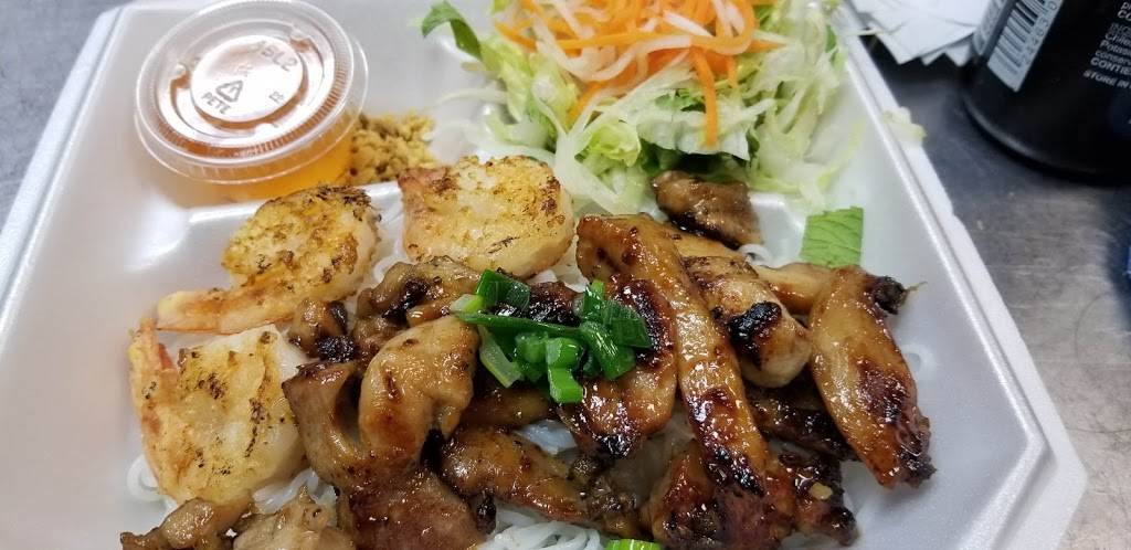 King Pho 2 | restaurant | 5659 N Lincoln Ave, Chicago, IL 60659, USA | 7736459369 OR +1 773-645-9369