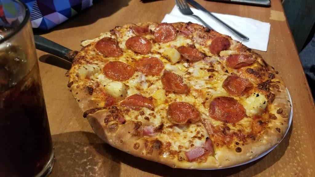 Roosters Brewing Company and Restaurant | restaurant | 748 Heritage Park Blvd, Layton, UT 84041, USA | 8017749330 OR +1 801-774-9330