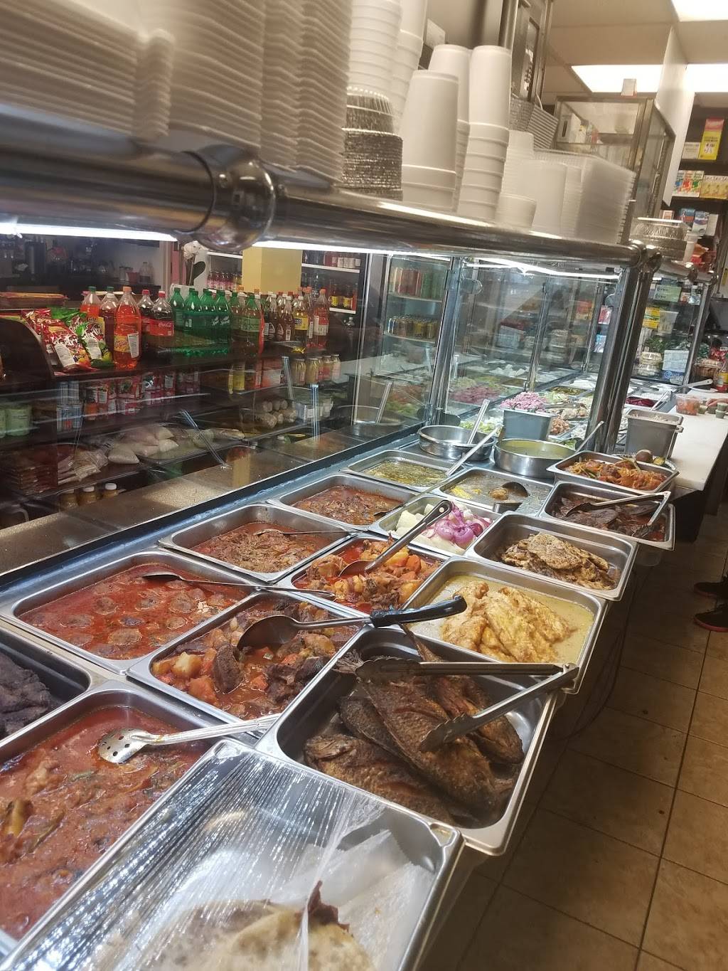 La Familia Deli & Restaurant | restaurant | 312 N Main St, Freeport, NY 11520, USA | 5166889886 OR +1 516-688-9886