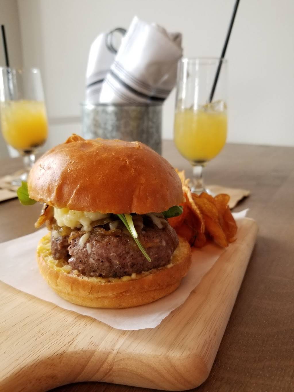 Effinghams Coal Fired Pizza and Taphouse | restaurant | 202 High St, Farmville, VA 23901, USA | 4346581400 OR +1 434-658-1400