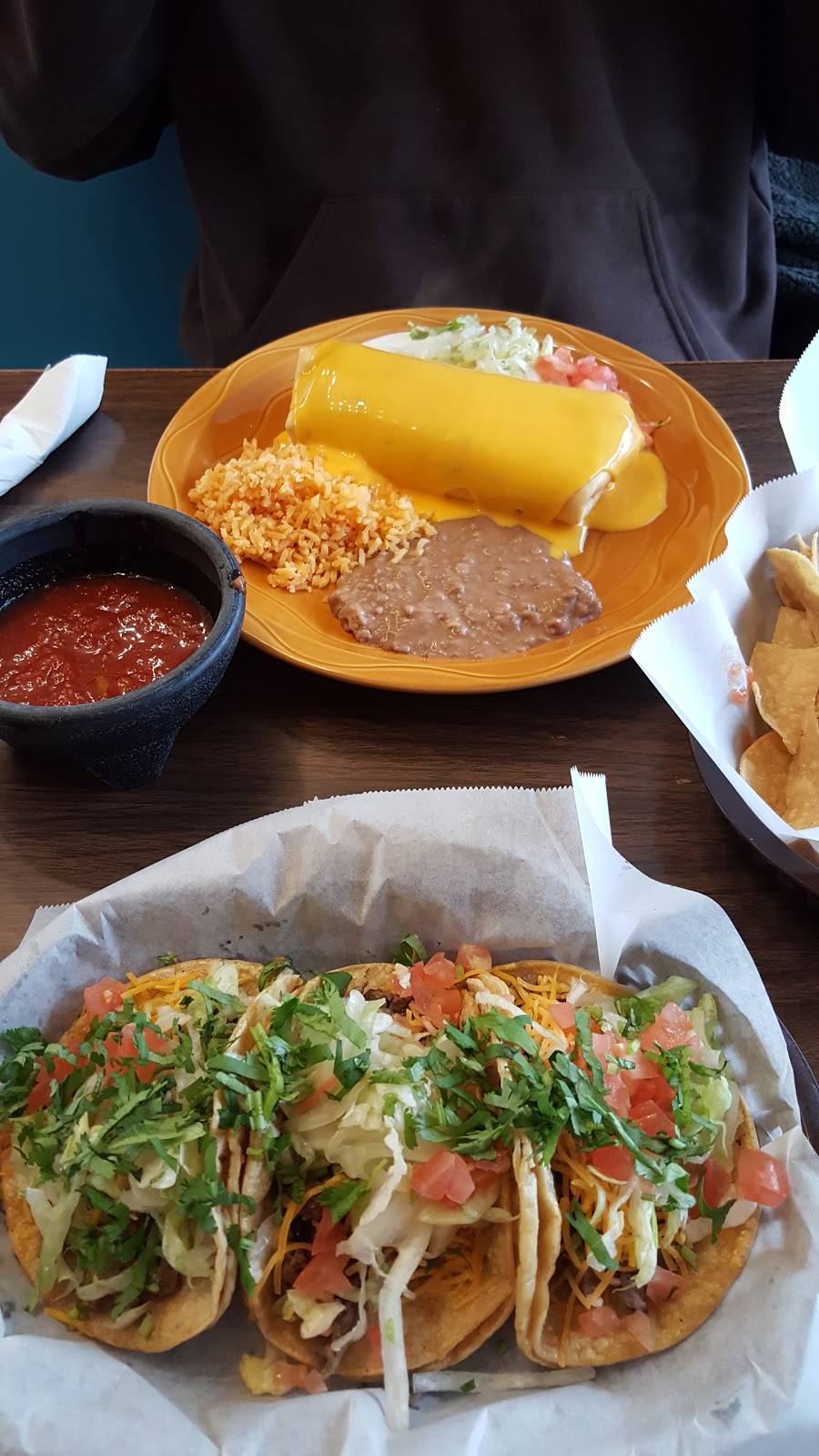 El Mexicano Restaurant | restaurant | 1520 NE Jefferson St, Peoria, IL 61603, USA | 3096368858 OR +1 309-636-8858