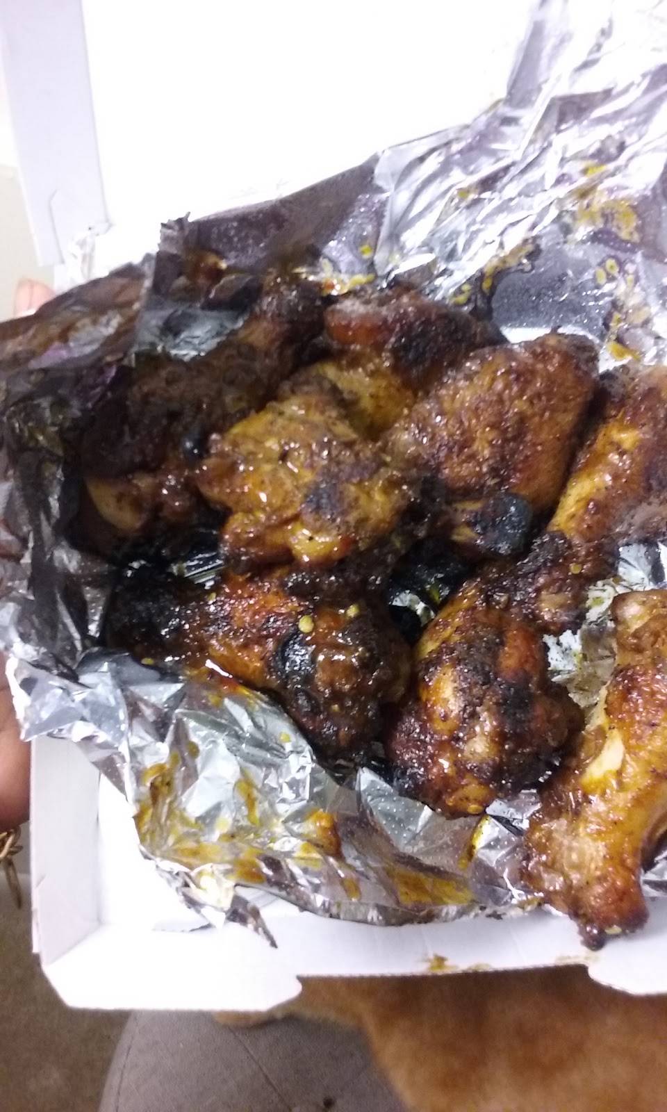 Leonardos Pizza | restaurant | 415 Forest Ave, Portland, ME 04101, USA | 2077754444 OR +1 207-775-4444