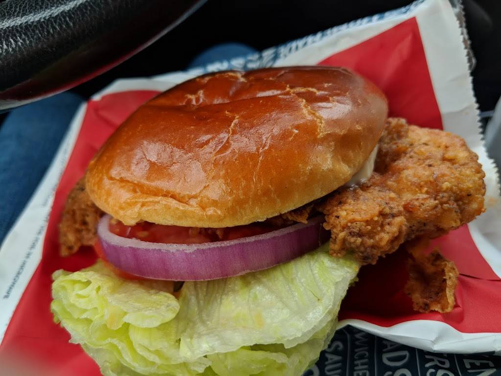 PDQ Restaurant | restaurant | 15646 South La Grange Road, Orland Park, IL 60462, USA | 7086754209 OR +1 708-675-4209