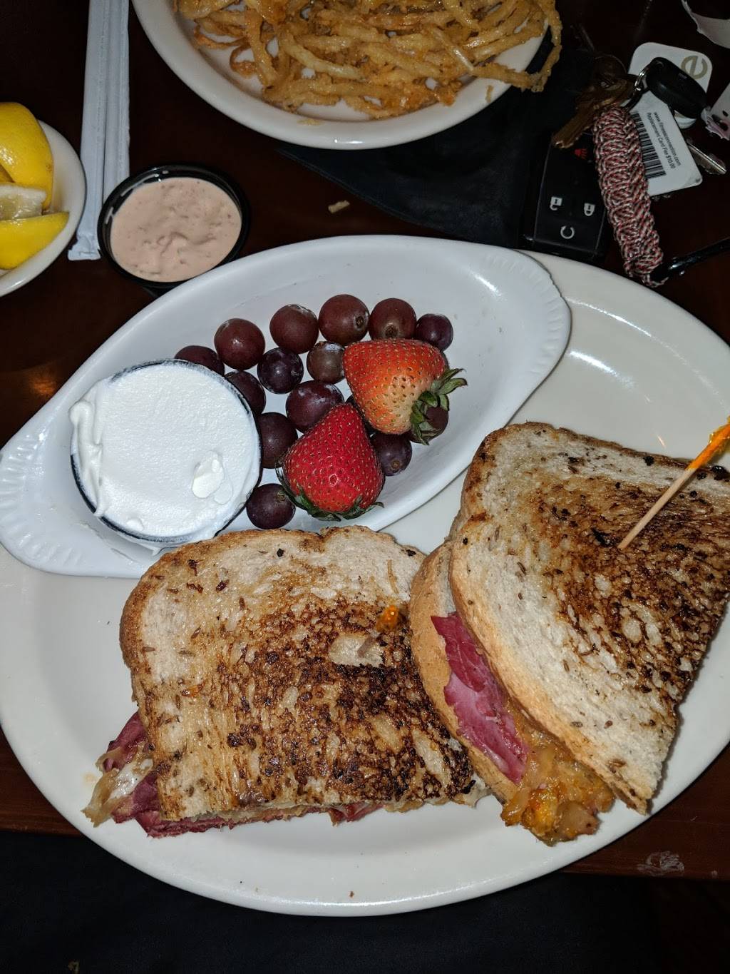 Mozies | restaurant | 1601 Hunter Rd, New Braunfels, TX 78130, USA | 8305151281 OR +1 830-515-1281