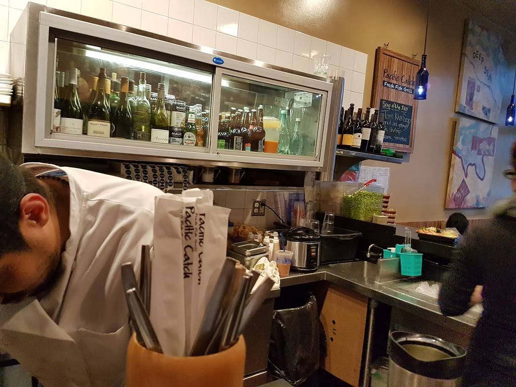 Pacific Catch | restaurant | 2027 Chestnut St, San Francisco, CA 94132, USA | 4154401950 OR +1 415-440-1950