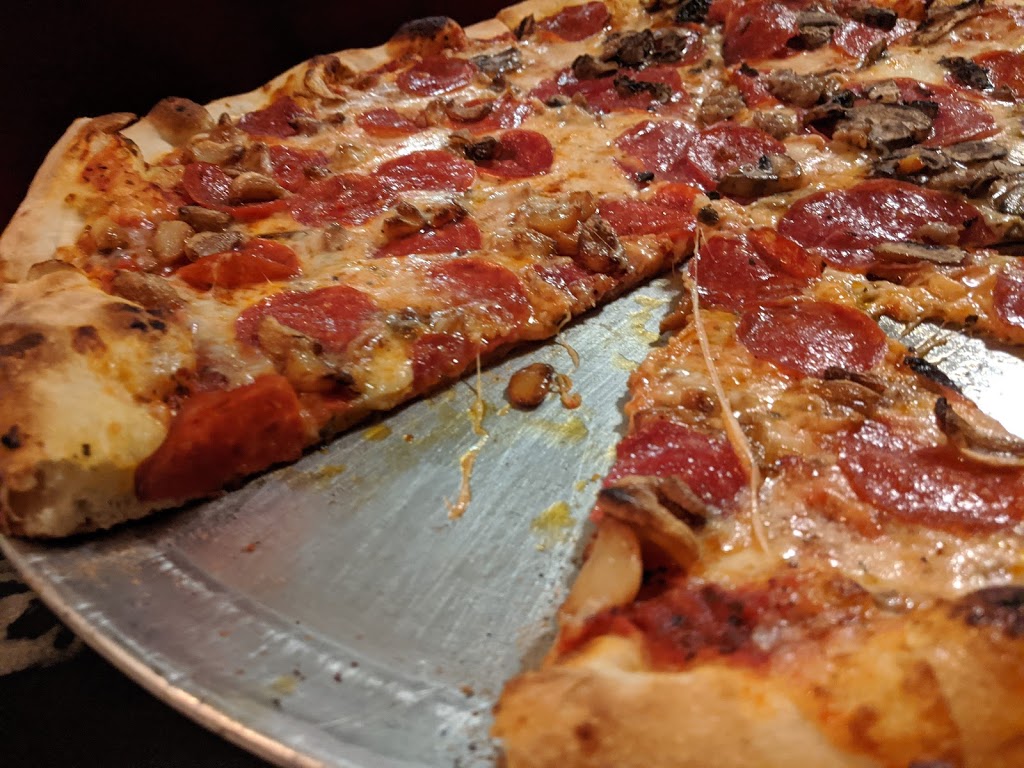 Joeys Original Pizza | restaurant | 727 Mendocino Ave, Santa Rosa, CA 95401, USA | 7075837688 OR +1 707-583-7688