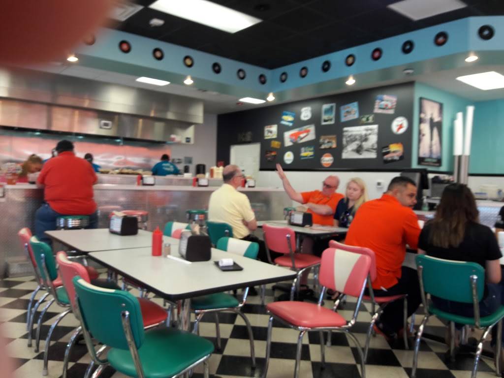 Hwy 55 Burgers Shakes & Fries | restaurant | 516 Mercantile Pl, Fort Mill, SC 29715, USA | 8033963999 OR +1 803-396-3999