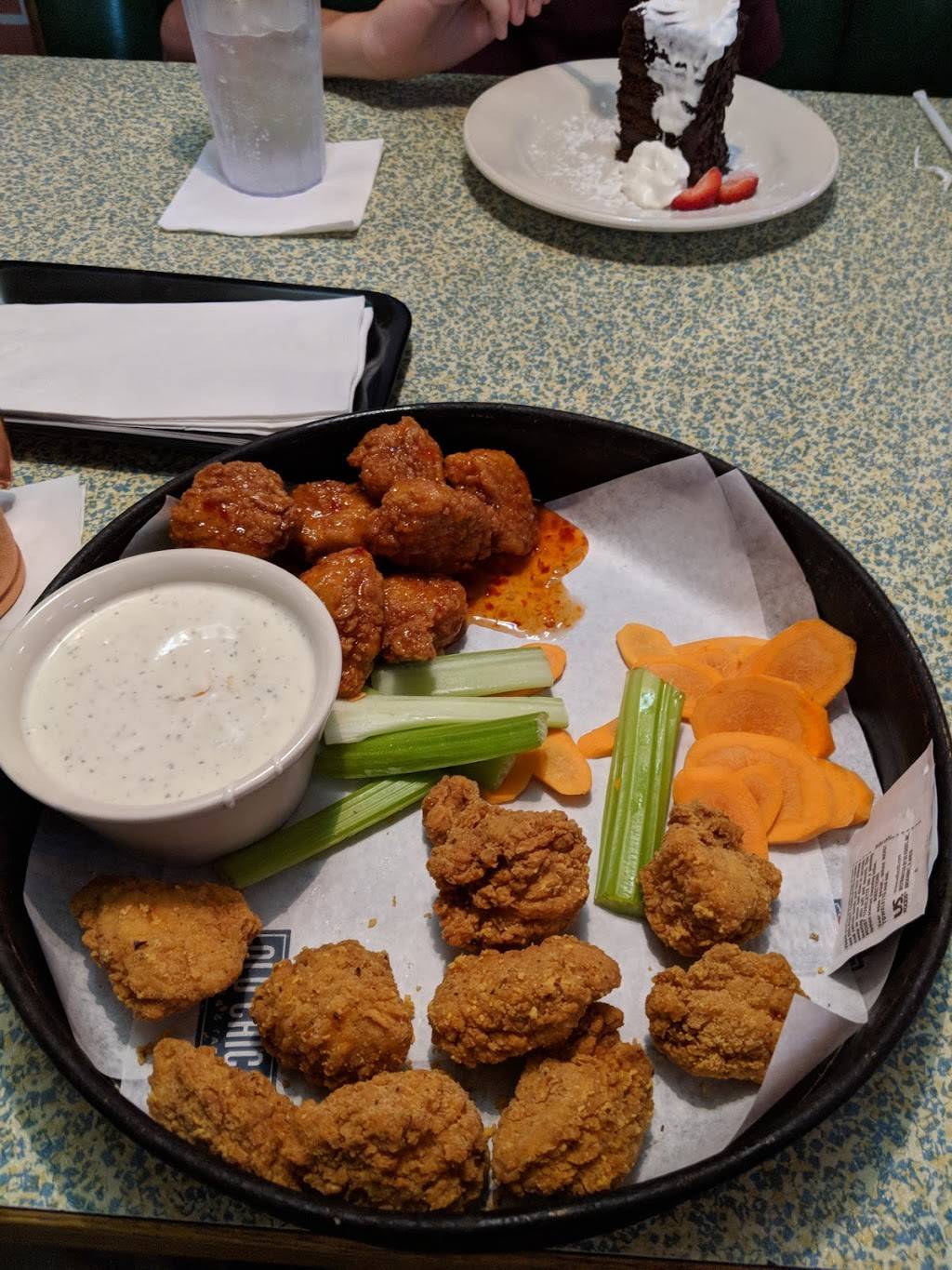 Old Chicago | meal takeaway | 1938 Grand River Ave, Okemos, MI 48864, USA | 5173471111 OR +1 517-347-1111