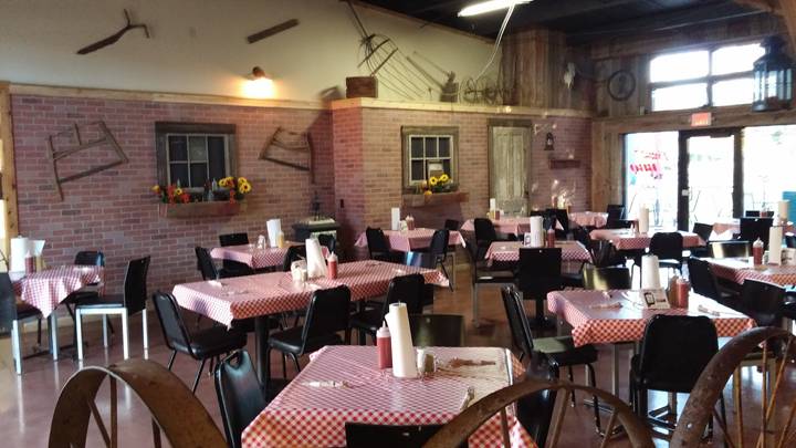 Ziggys BBQ Smokehouse & Ice Cream Parlor | restaurant | 135 S Main St, Oregon, WI 53575, USA | 6082910915 OR +1 608-291-0915