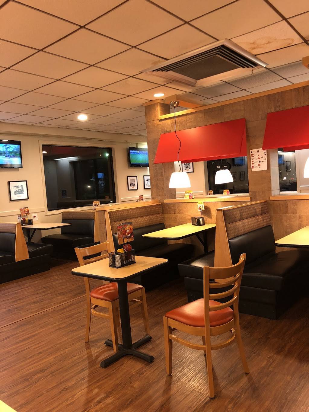 Dairy Queen Grill & Chill | restaurant | 900 W 8th St, East Liverpool, OH 43920, USA | 3303853636 OR +1 330-385-3636