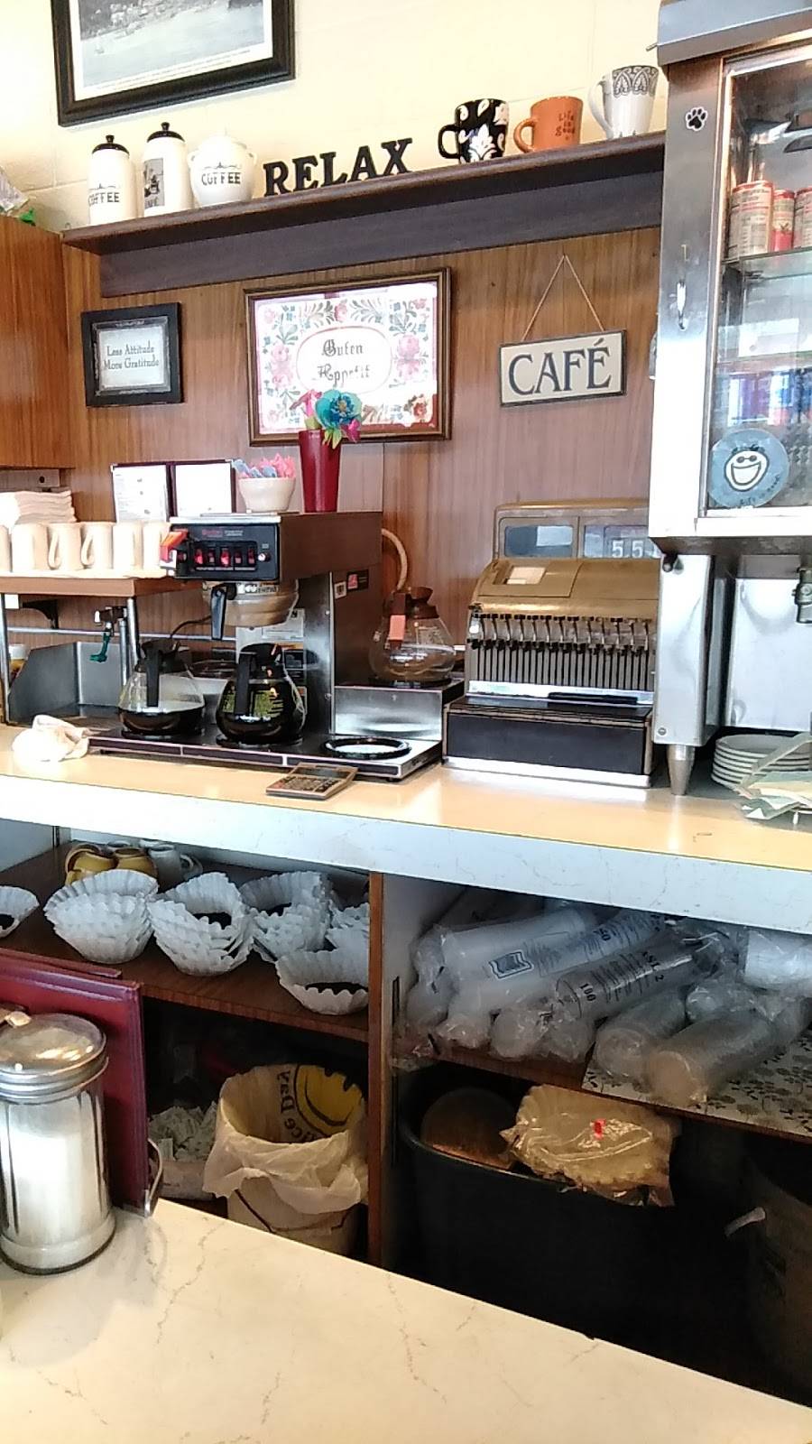 Jos Cafe | restaurant | 3519 W Silver Spring Dr, Milwaukee, WI 53209, USA | 4144610210 OR +1 414-461-0210