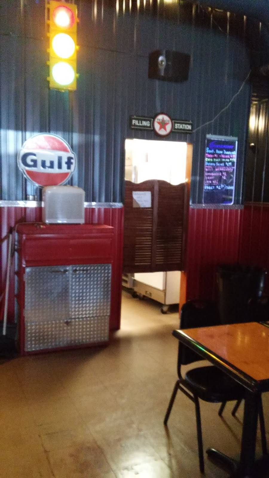 Filling Station Bar & Grille | restaurant | 52170 IN-933, South Bend, IN 46637, USA | 5742723455 OR +1 574-272-3455