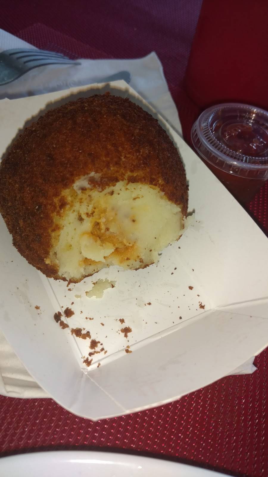 Carmelle Cuisine | restaurant | 9714 N Nebraska Ave, Tampa, FL 33612, USA | 3052007143 OR +1 305-200-7143