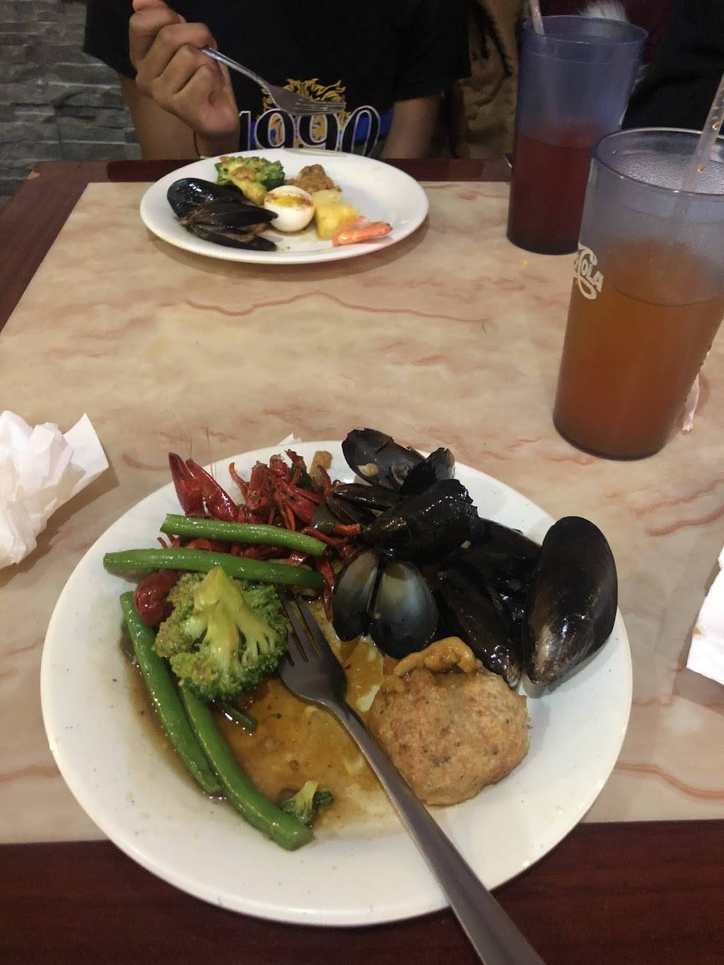 Flaming Grill & Supreme Buffet | restaurant | 330 W Oregon Ave, Philadelphia, PA 19148, USA | 2153898881 OR +1 215-389-8881