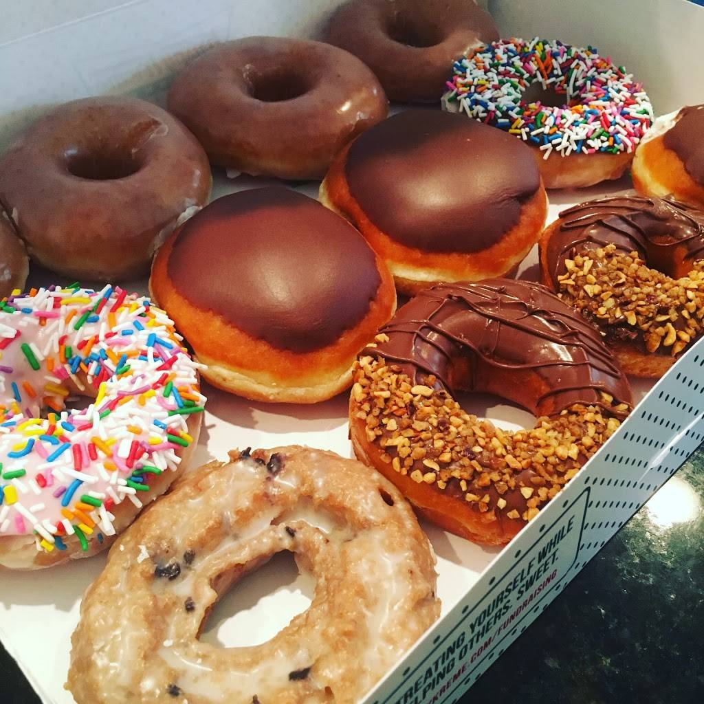 Krispy Kreme | bakery | 5310 W Irlo Bronson Memorial Hwy, Kissimmee, FL 34746, USA | 4073908133 OR +1 407-390-8133