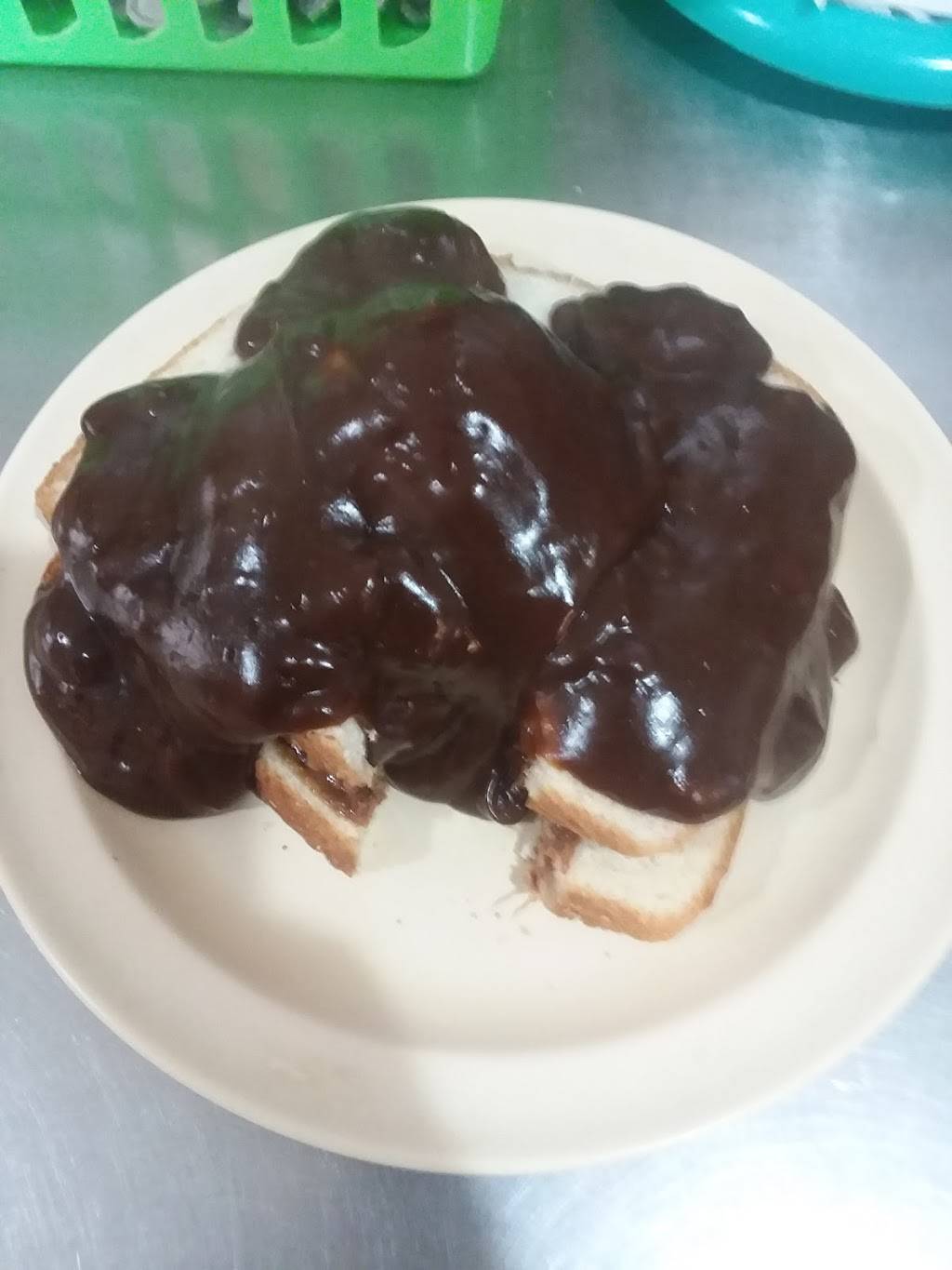 B & B Restaurant | restaurant | 800 E Main St, Gas City, IN 46933, USA | 7656746011 OR +1 765-674-6011