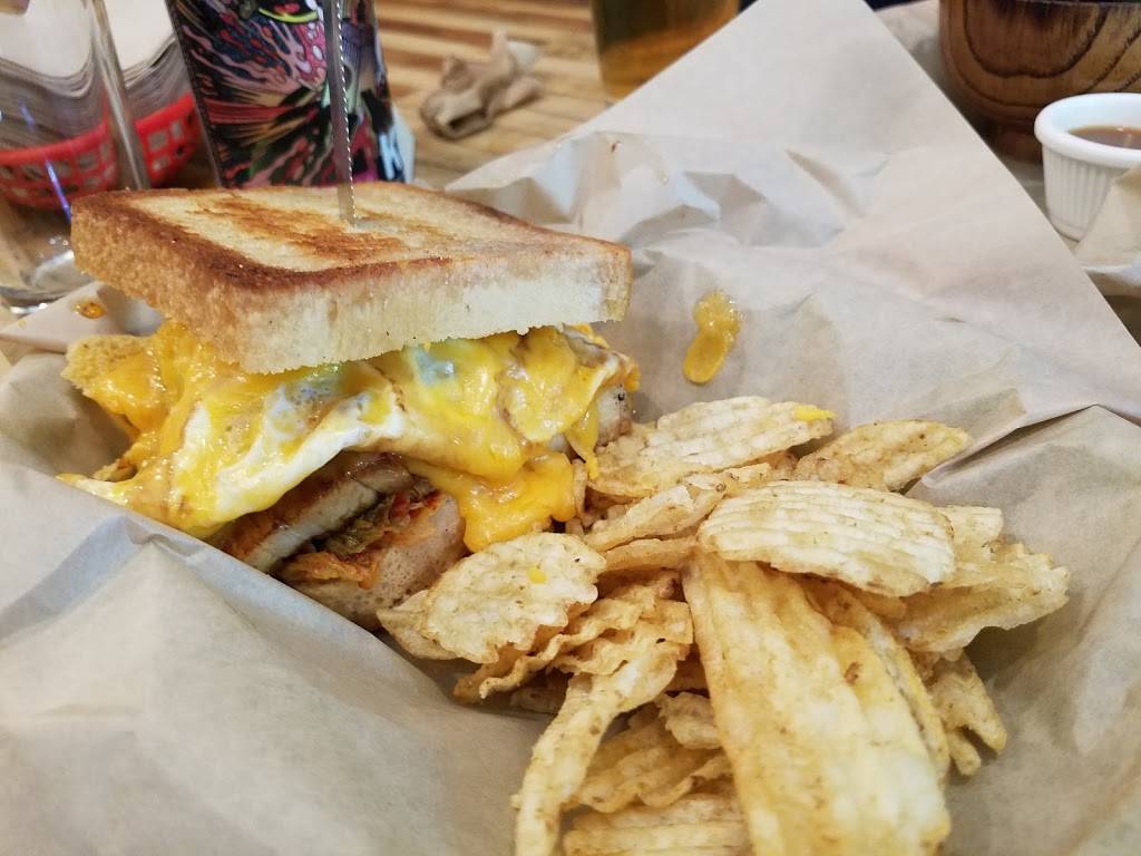 Earls Beer and Cheese | restaurant | 1259 Park Ave, New York, NY 10029, USA | 2122891581 OR +1 212-289-1581