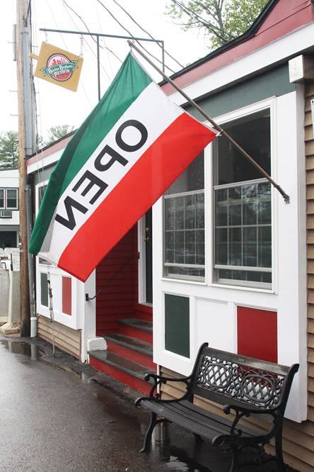 Boston Brothers Pizzeria | meal delivery | 2718 White Mountain Hwy, North Conway, NH 03860, USA | 6037335920 OR +1 603-733-5920