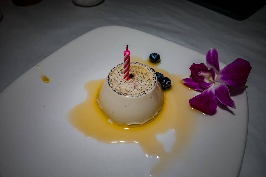 d.k Steak House | restaurant | 2552 Kalakaua Ave, Honolulu, HI 96815, USA | 8089316280 OR +1 808-931-6280